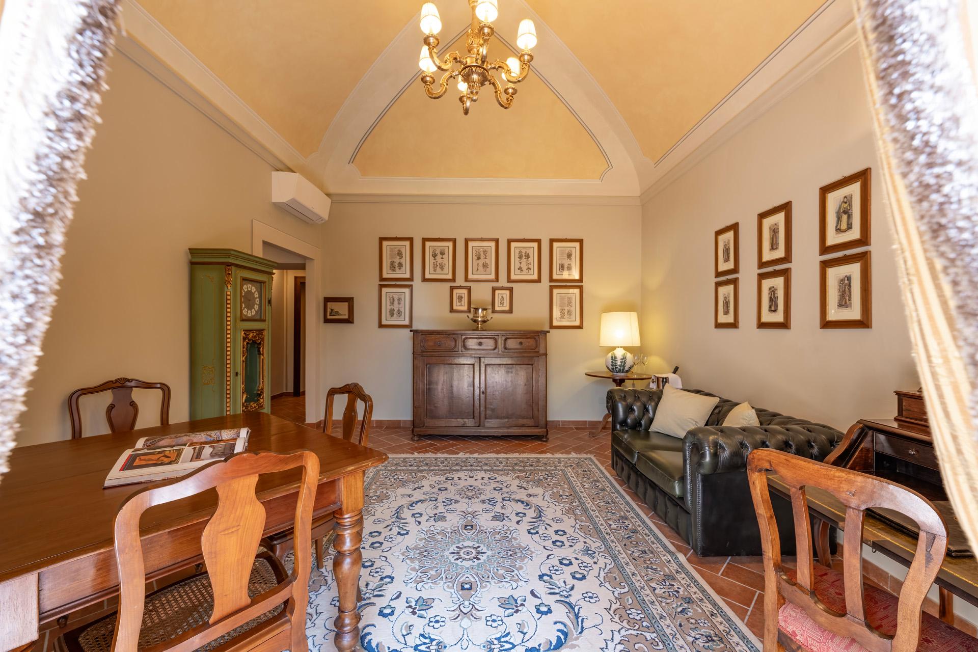 Three bedrooms Suite| Fascinating Suite at La Scuderia of Villa Valentini Bonaparte