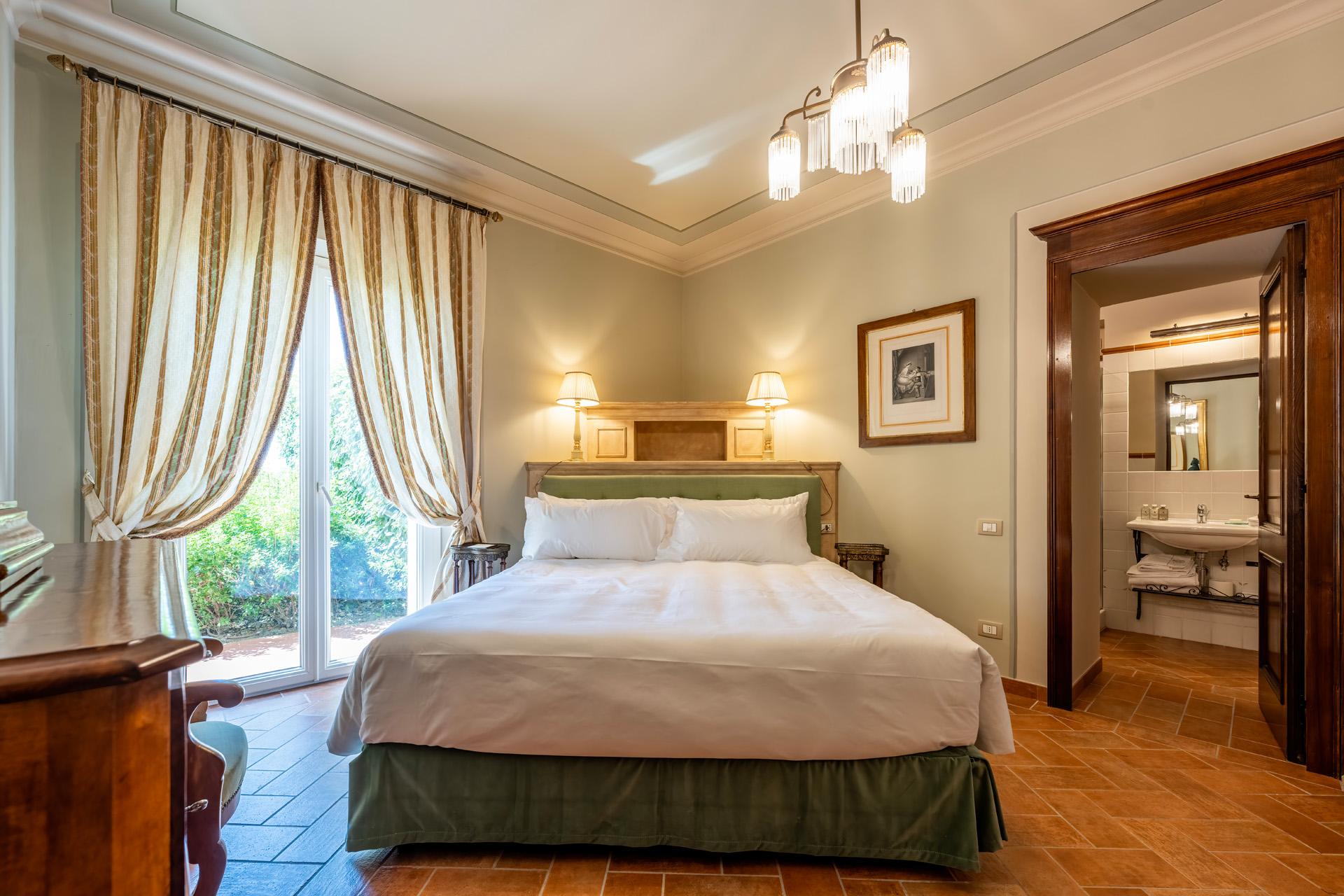 One bedroom Suite | Elegant Suite at La Scuderia of Villa Valentini Bonaparte