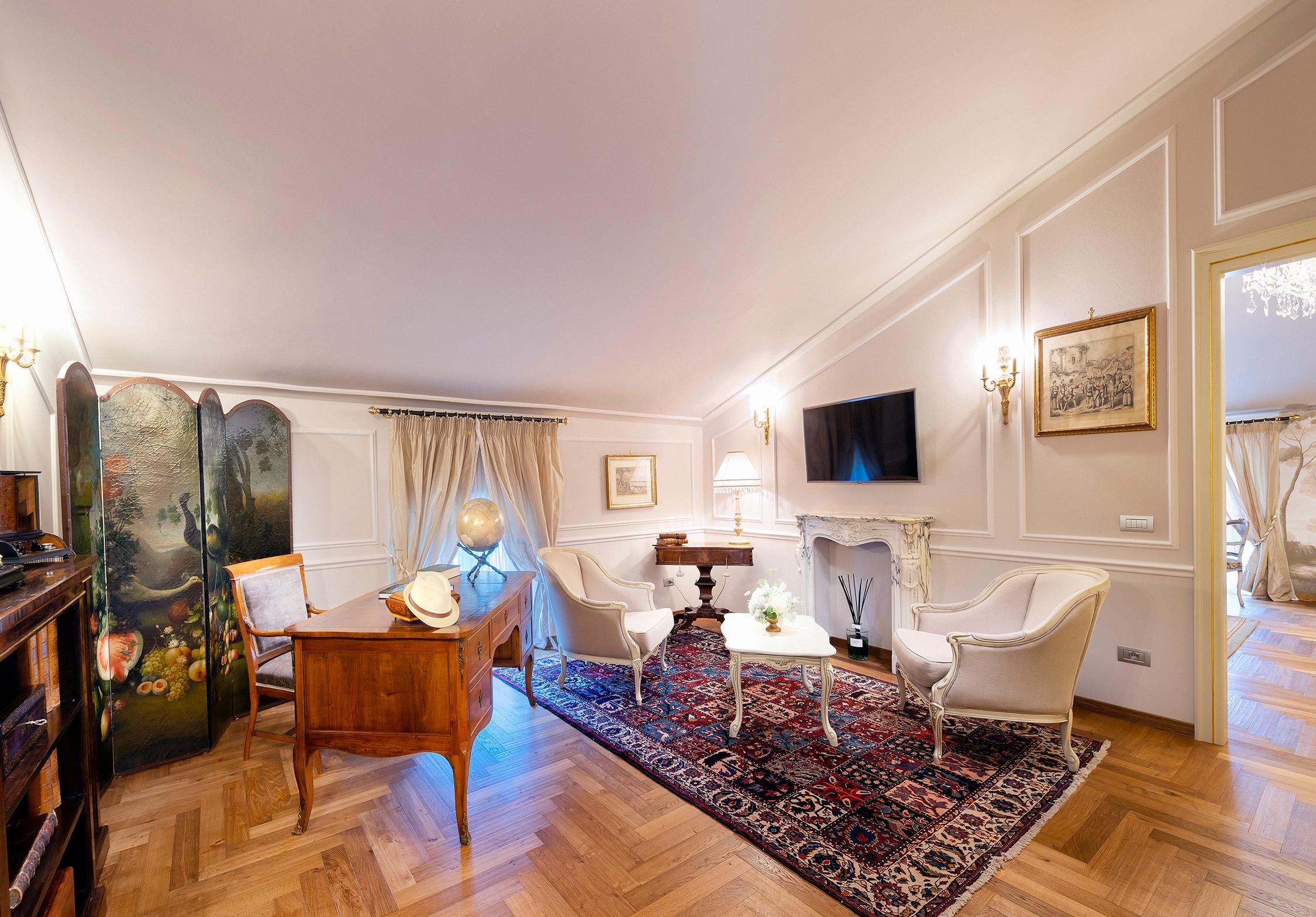 Louise Colet Suite | Luxury suite on the shore of Trasimeno Lake, Umbria| Villa Valentini Bonaparte