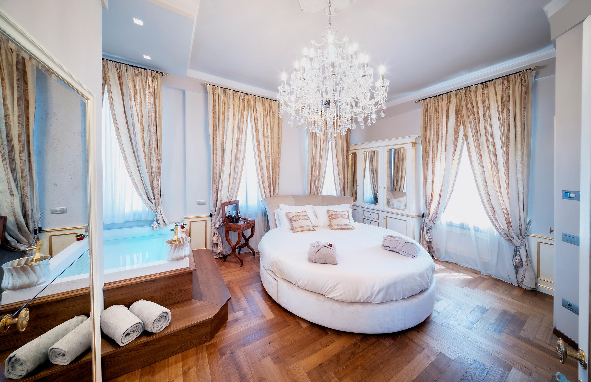 Margherita da Laviano, Junior Premium Suite | Luxury suites at Villa Valentini Bonaparte